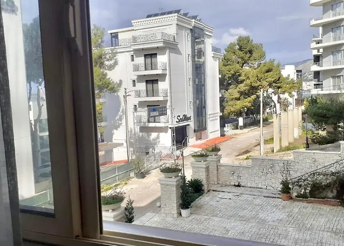 Bello Apartments